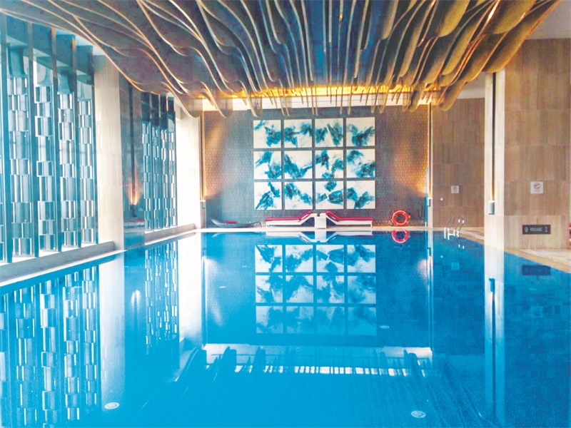高端酒店游泳池恒溫解決方案——空氣源熱泵的特點